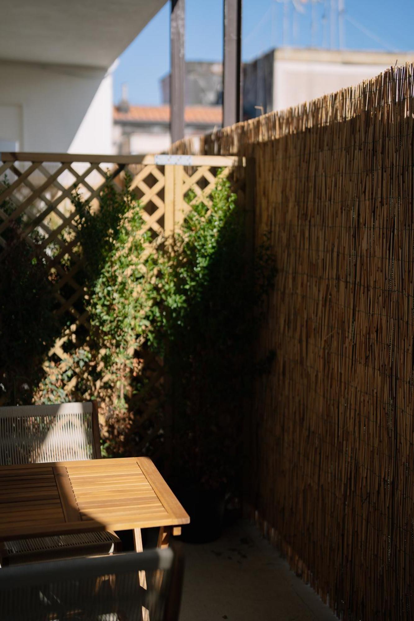 Taga Suites CTA Exterior foto