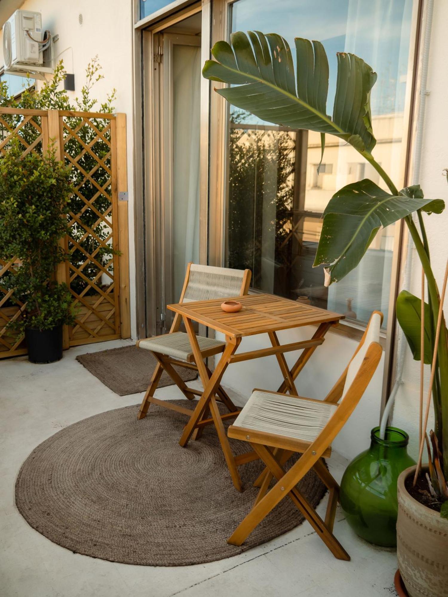 Taga Suites CTA Exterior foto