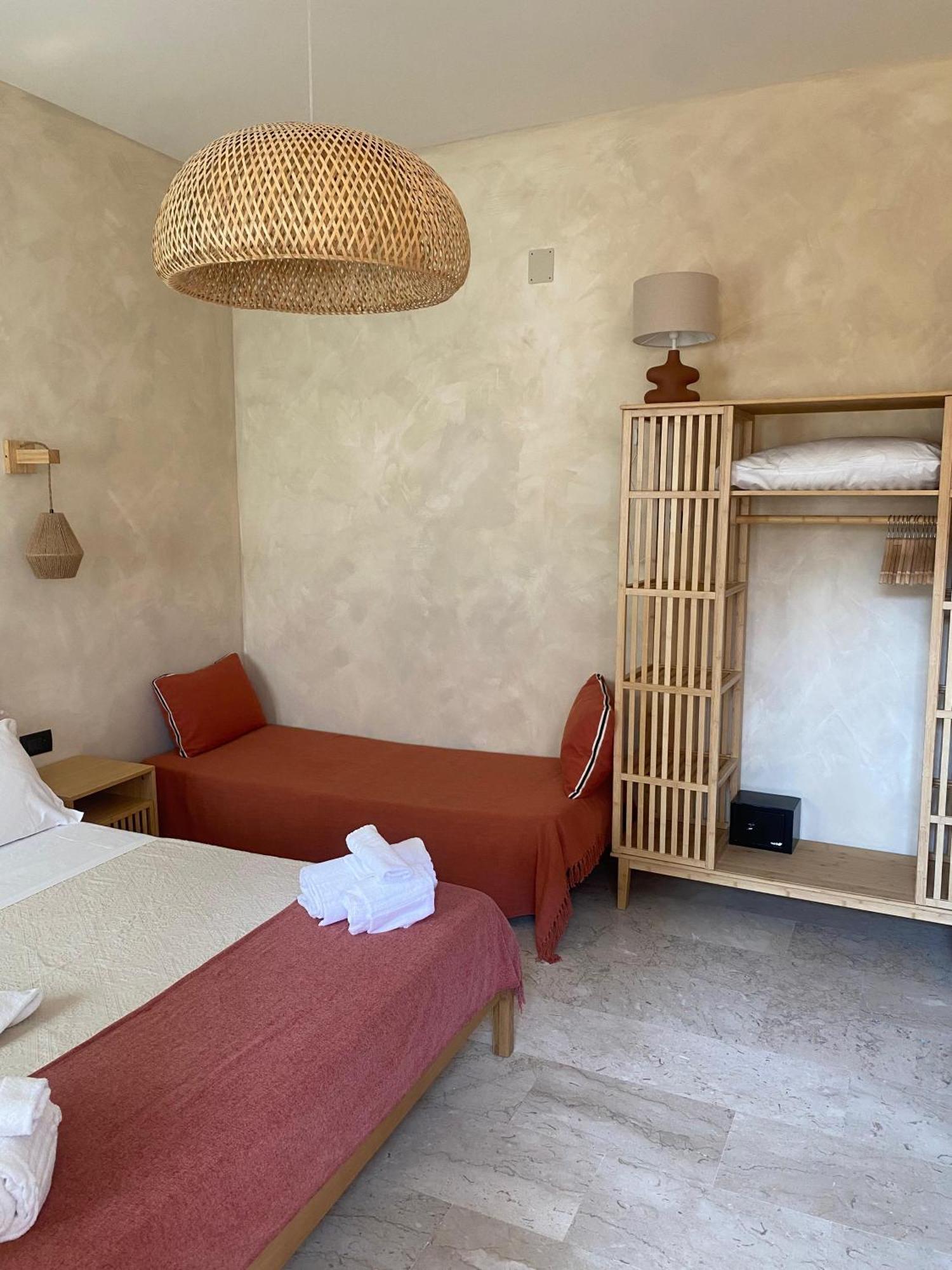 Taga Suites CTA Exterior foto