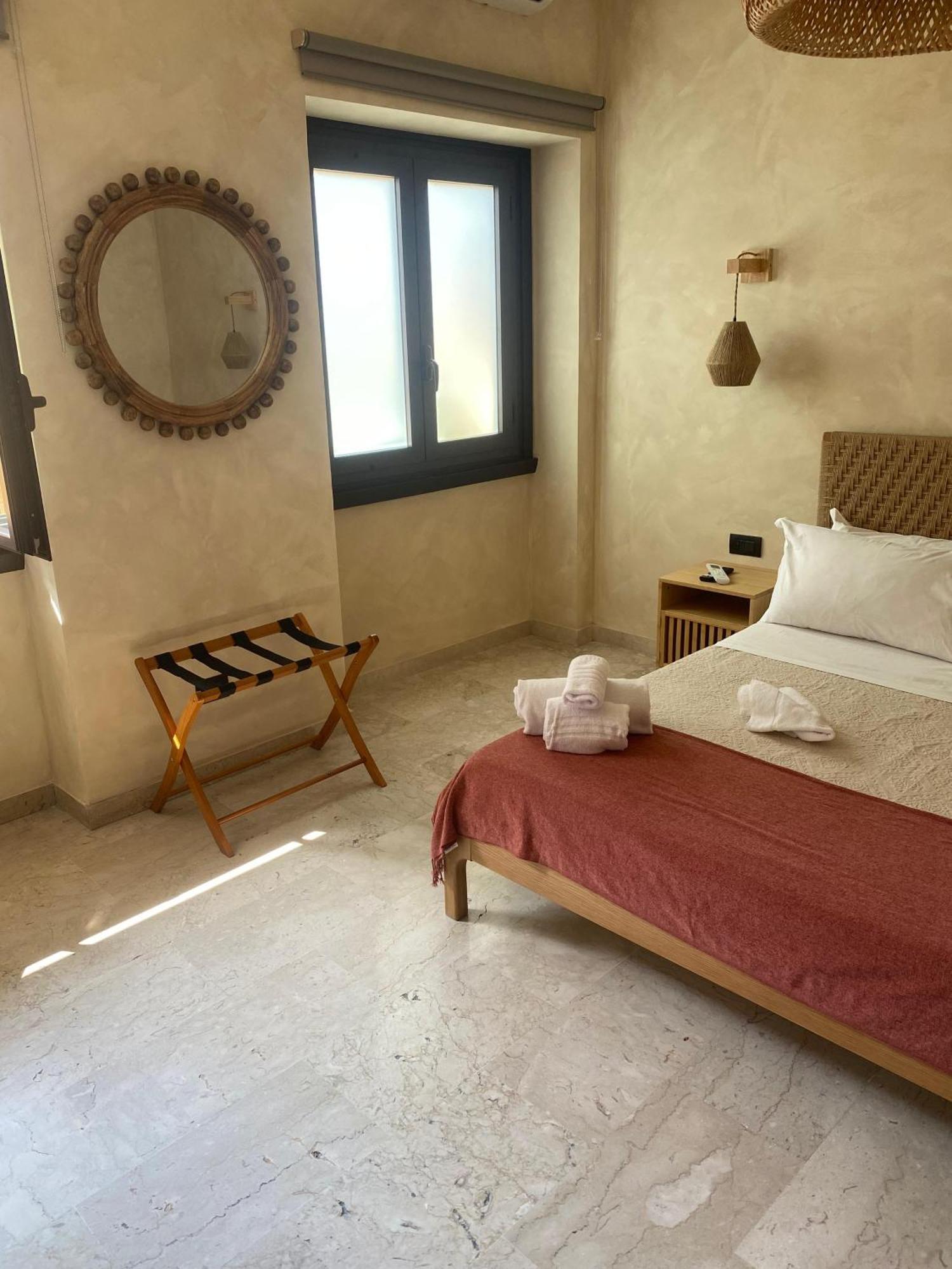 Taga Suites CTA Exterior foto